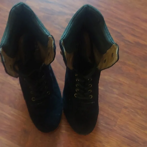 Booties - Picture 3 of 7